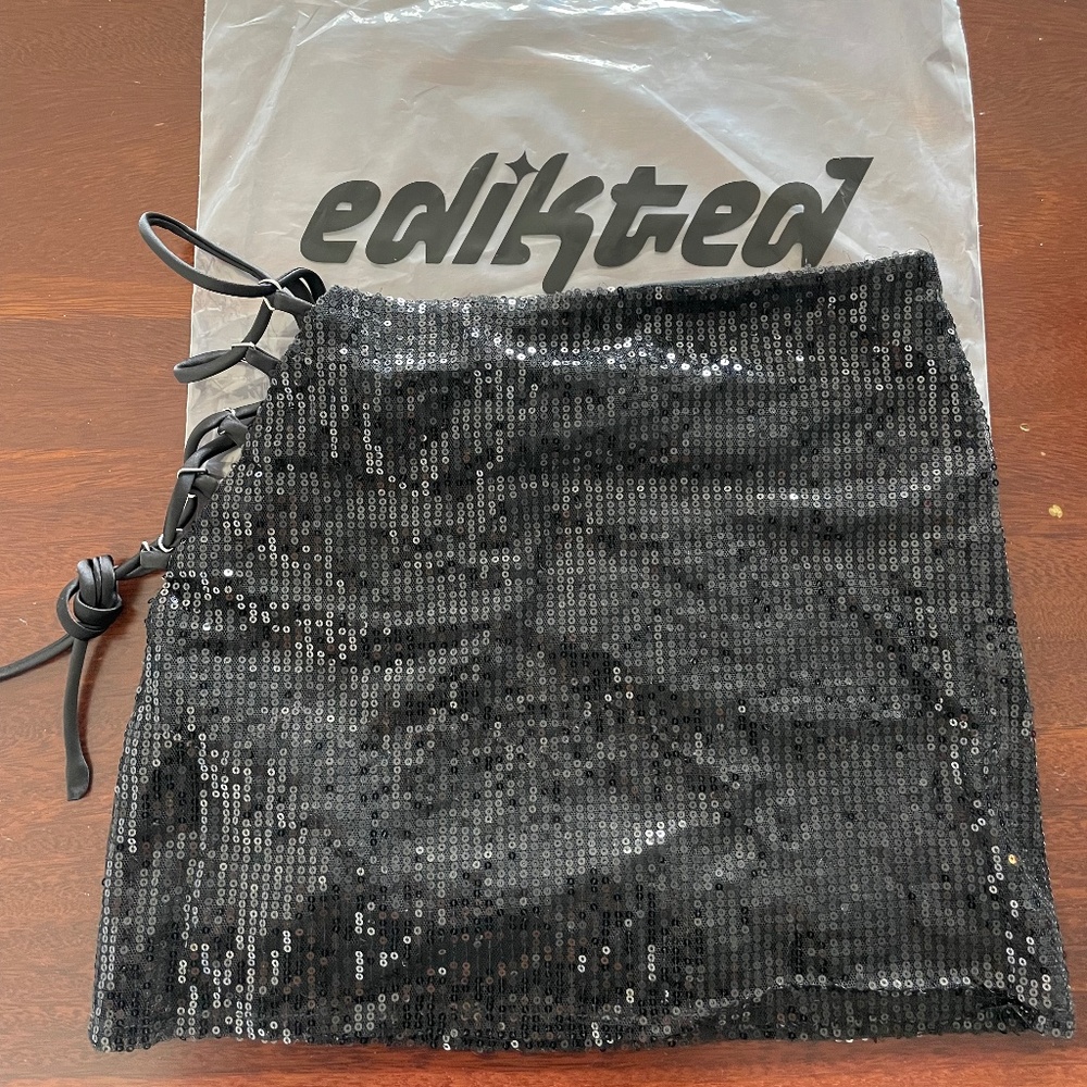 Edikted Skylar Sequin Mini Skirt